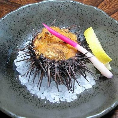 -個室でのご夕食-　豪華な雲丹やアワビの料理を堪能！☆夏の特別積丹膳プラン